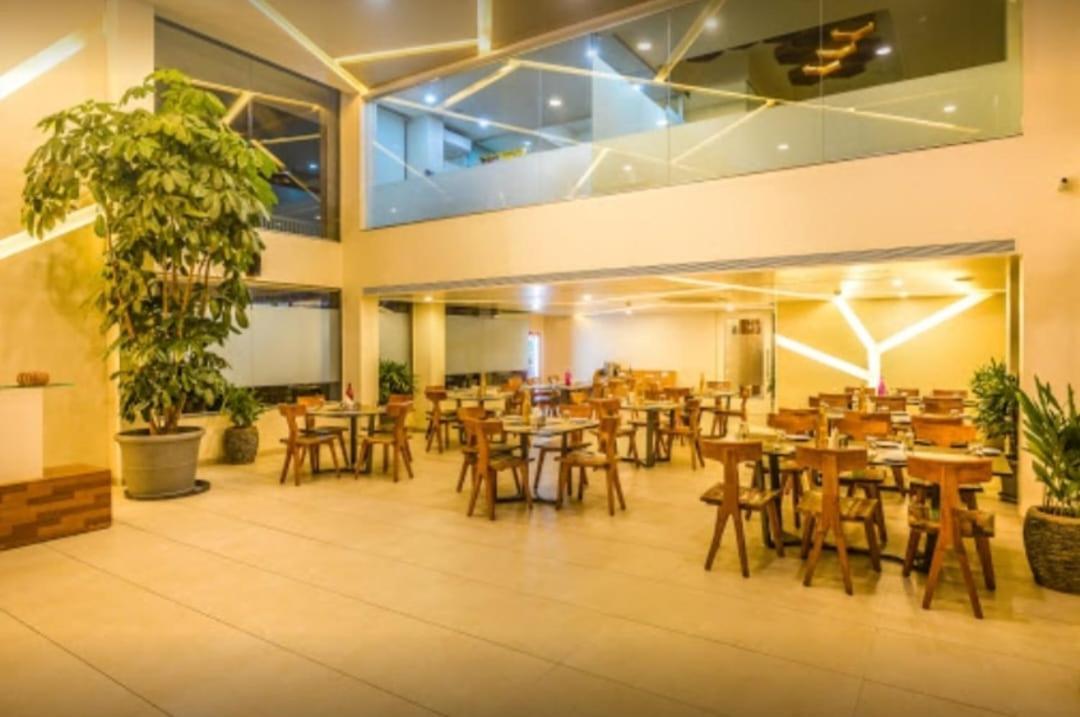 Elite Boutique Hotel Satara Bagian luar foto